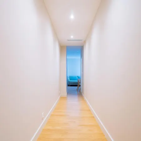 Stunning 1 Bedroom In *