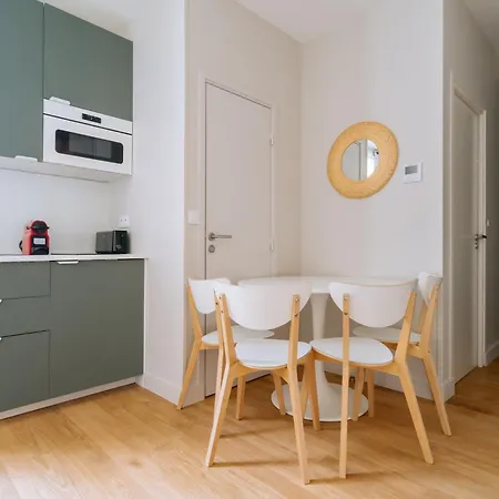 Stunning 1 Bedroom In *