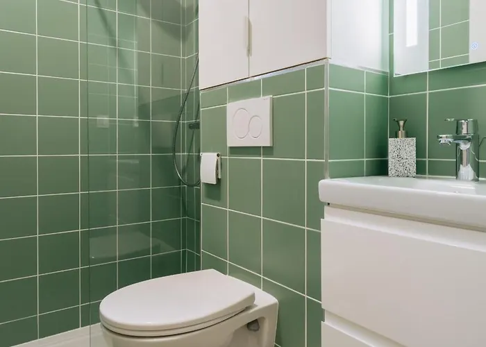 Stunning 1 Bedroom In
