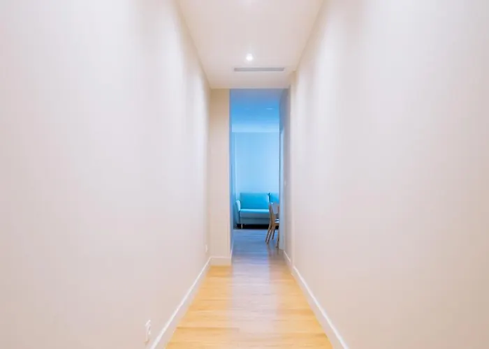 Stunning 1 Bedroom In *
